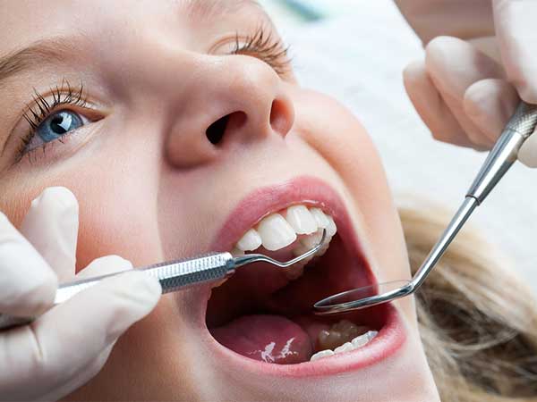 Dental fissure sealants are painless
